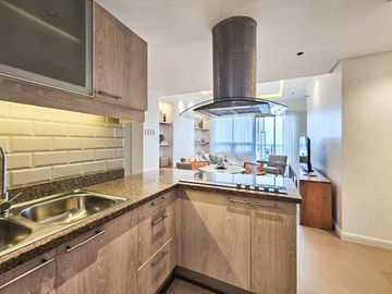 Newly Renovated 2 Bedroom Condo with Balcony for Sale in Cebu IT Park