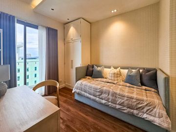 Newly Renovated 2 Bedroom Condo with Balcony for Sale in Cebu IT Park