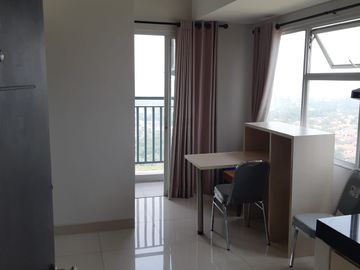 Dijual Apartemen Serpong Garden Cisauk Tangerang Tipe 2 Bedroom Fully Furnished Murah Siap Huni