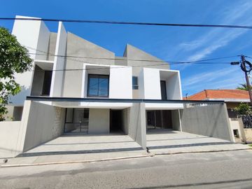 Rumah Baru Idaman Keluarga Lokasi Bagus di Turangga Buahbatu Bandung