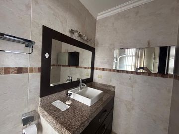vendo casa totalmente amoblada de 3 dormitorios