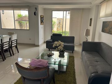 vendo casa totalmente amoblada de 3 dormitorios