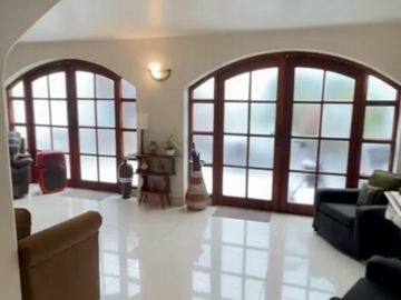 HERMOSA CASA EN VENTA EN SAN ISIDRO