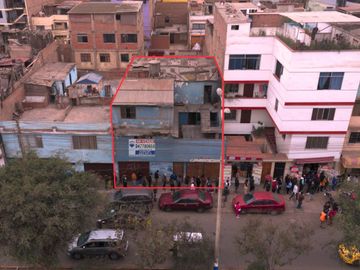 Venta de Casa en Area Altamente Comercial -  ¡OFERTA UNICA! ¡NO TE LO PIERDAS!