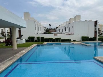 VENTA DE CASA CON JACUZZI PRIVADO CASCADAS COCOYOC