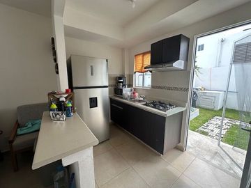 VENTA DE CASA CON ALBERCA Y JACUZZI PRIVADO EN OAXTEPEC