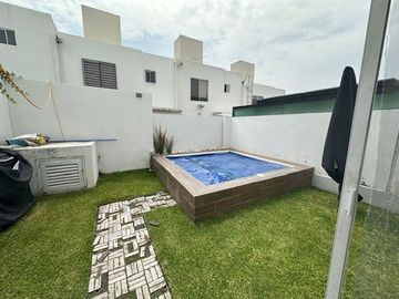 VENTA DE CASA CON ALBERCA Y JACUZZI PRIVADO EN OAXTEPEC