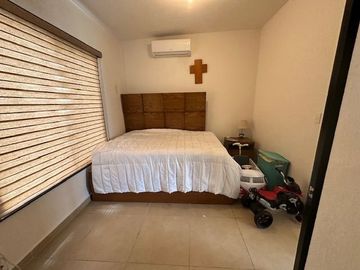 VENTA DE CASA CON ALBERCA Y JACUZZI PRIVADO EN OAXTEPEC