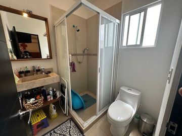 VENTA DE CASA CON ALBERCA Y JACUZZI PRIVADO EN OAXTEPEC