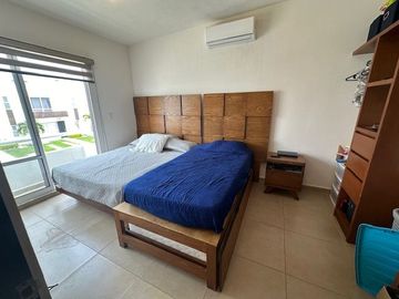 VENTA DE CASA CON ALBERCA Y JACUZZI PRIVADO EN OAXTEPEC