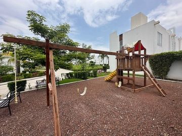 VENTA DE CASA CON ALBERCA Y JACUZZI PRIVADO EN OAXTEPEC