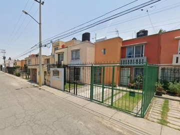 CASA EN HACIENDA LOS ALMENDROS, COL. HACIENDA DE CUAUTITLAN EN CUAUTITLAN,  ¡NO CREDITOS!