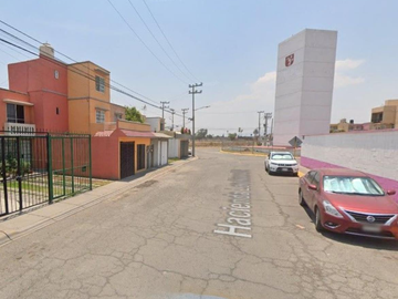 CASA EN HACIENDA LOS ALMENDROS, COL. HACIENDA DE CUAUTITLAN EN CUAUTITLAN,  ¡NO CREDITOS!