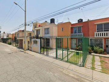 CASA EN HACIENDA LOS ALMENDROS, COL. HACIENDA DE CUAUTITLAN EN CUAUTITLAN,  ¡NO CREDITOS!