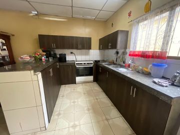 CIUDADELA BARIO ORELLANA VENDO PRECIOSA Y AMPLIA CASA RENTERA, EXCELENTES ACABADOS, OPORTUNIDAD
