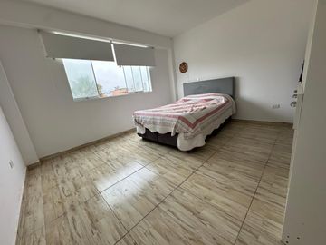 Amplia casa de 6 dormitorios, jardines y terrazas  🏡