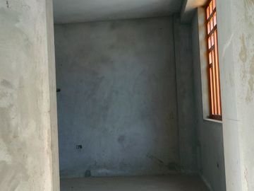 ¡VIVE FRENTE AL PARQUE EN VENTANILLA! SE VENDE AMPLIO DEPARTAMENTO EN URB PEDRO CUEVA