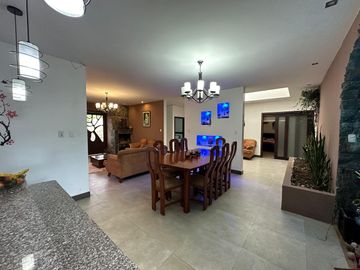 HERMOSA CASA EN UCHUPUCUN