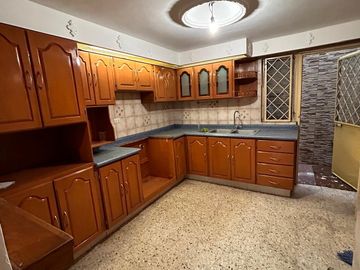 Casa en Venta a 4 cuadras Av. Rio Nilo, Loma Dorada en Tonalá