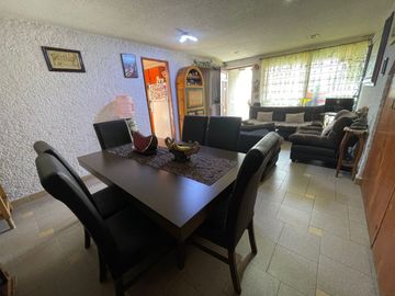 Venta de edificio de 3 departamentos en Arboledas del Sur, Tlalpan, CDMX