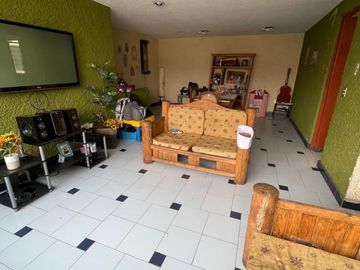 Venta de edificio de 3 departamentos en Arboledas del Sur, Tlalpan, CDMX