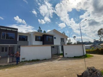🏡Últimas Casas VIP al frente del Río Tomebamba 🏡