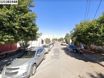 CASA EN VENTA     ** NO SE ACEPTA NINGUN TIPO DE CREDITOS **    FRACC.  IBARRA,  HUATABAMPO,  SONORA.  -CAMT