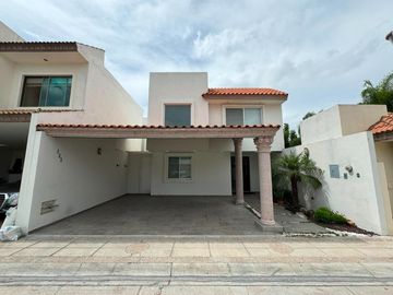 Casa en venta en Aguascalientes zona norte, Portón de Santa Clara (Campanario)