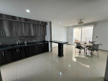 Casa en venta en Aguascalientes zona norte, Portón de Santa Clara (Campanario)