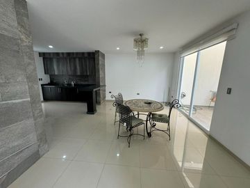 Casa en venta en Aguascalientes zona norte, Portón de Santa Clara (Campanario)