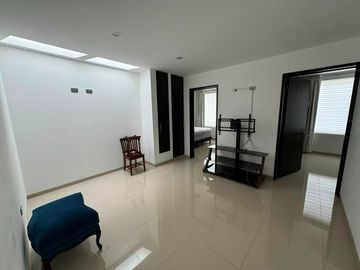 Casa en venta en Aguascalientes zona norte, Portón de Santa Clara (Campanario)