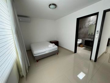 Casa en venta en Aguascalientes zona norte, Portón de Santa Clara (Campanario)