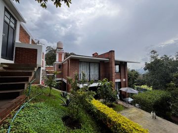 OPORTUNIDAD DE CASA EN VENTAOPORTUNIDAD DE CASA EN VENTA