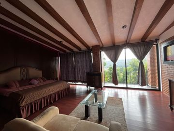 OPORTUNIDAD DE CASA EN VENTAOPORTUNIDAD DE CASA EN VENTA