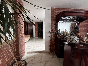 OPORTUNIDAD DE CASA EN VENTAOPORTUNIDAD DE CASA EN VENTA