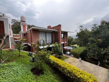OPORTUNIDAD DE CASA EN VENTAOPORTUNIDAD DE CASA EN VENTA