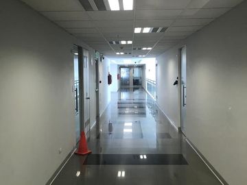 VENDO EXCELENTE OFICINA EN MIRAFLORES OPORTUNIDAD!