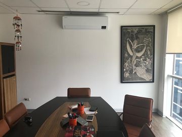 VENDO EXCELENTE OFICINA EN MIRAFLORES OPORTUNIDAD!