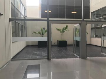 VENDO EXCELENTE OFICINA EN MIRAFLORES OPORTUNIDAD!