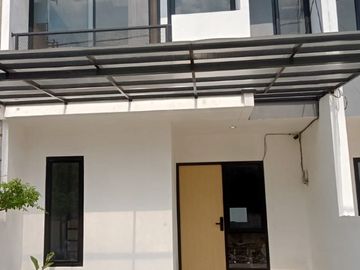 Rumah GAP Kota Bekasi Timur, Baru 2/1 LANTAI Mewah Harga Murah di Dekat Tol Stasiun LRT, Jual Dijual