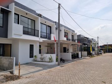Rumah GAP Kota Bekasi Timur, Baru 2/1 LANTAI Mewah Harga Murah di Dekat Tol Stasiun LRT, Jual Dijual