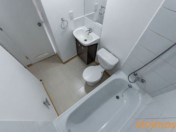Studio Dormitorio + 1 Baño en Estación Central, Metro San Alberto Hurtado.