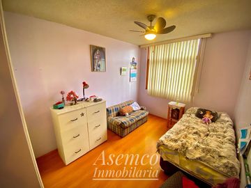 LINDA CASA EN VENTA CON AMPLIO JARDIN Y TERRAZA EN URB. LAS LOMAS DE LA MOLINA
