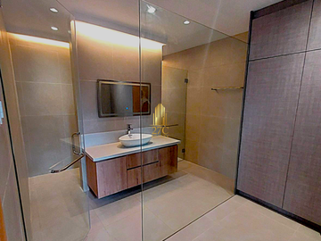 Spacious 5BR in Greenwoods Executive Village Cainta For Sale