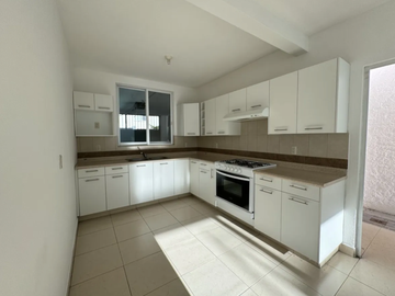 VENTA DE CASA, 3 RECÁMARAS, EN RESIDENCIAL SANTA FE, CORREGIDORA, QRO