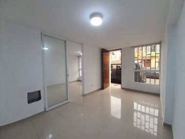 Hermosa Casa De 2 Pisos En Villa Club 1 - Carabayllo