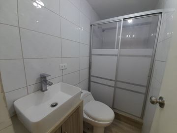 Hermosa Casa De 2 Pisos En Villa Club 1 - Carabayllo