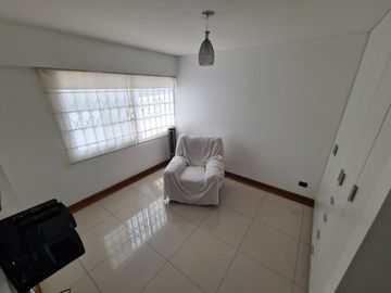 Depa Impecable en venta en Av. Los Ingenieros en Valle Hermoso Surco