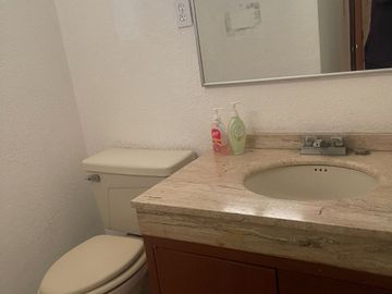 Casa con maravillosa distribución y ubicación en Lomas de las Palmas (Interlomas, Huixquilucan Estado de México)