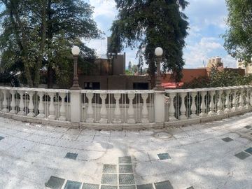Casa con maravillosa distribución y ubicación en Lomas de las Palmas (Interlomas, Huixquilucan Estado de México)